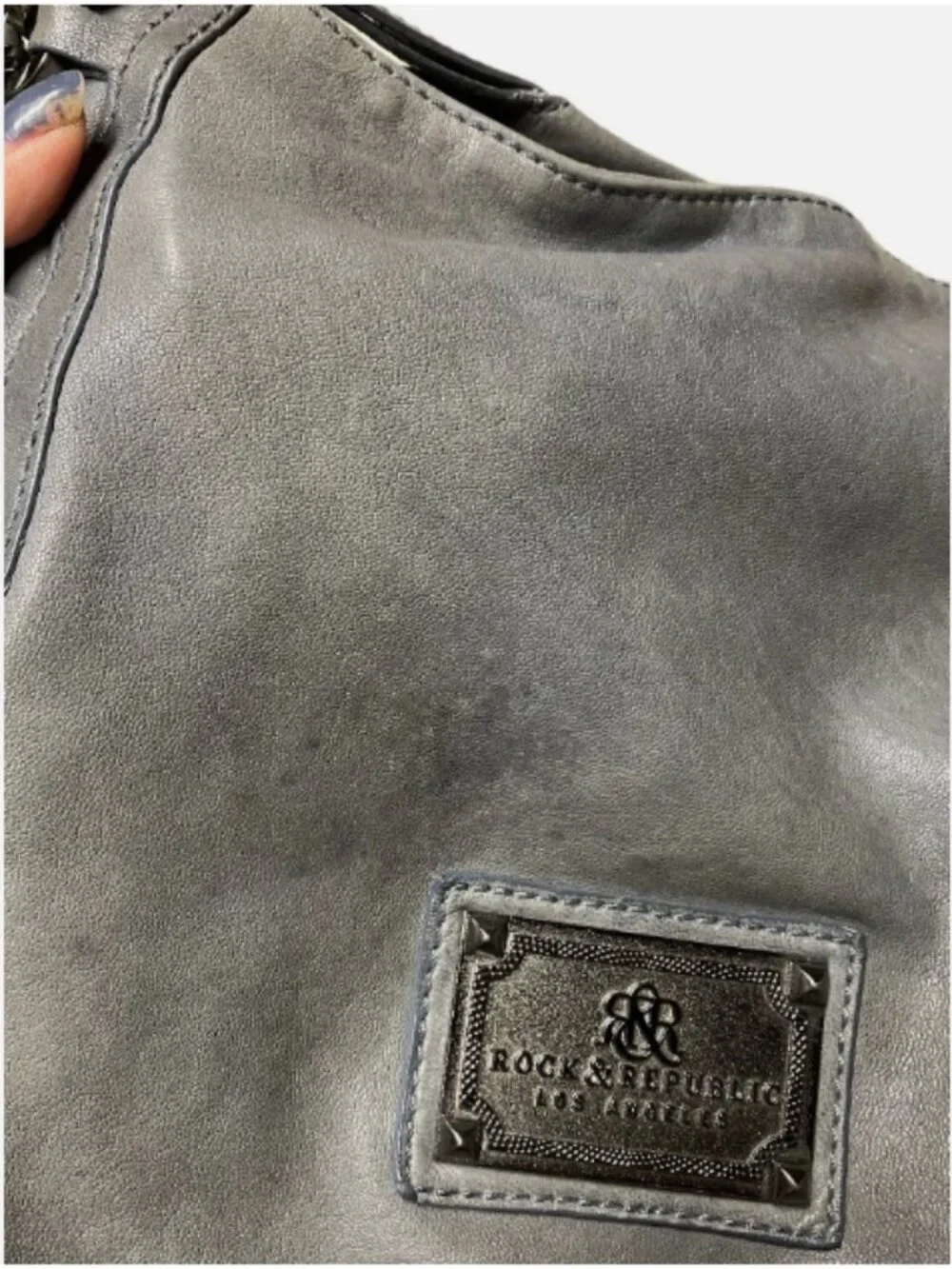 ROCK AND REPUBLIC PEWTER GRAY WEATHERED LEATHER SLOUCH SHOULDER BAG
